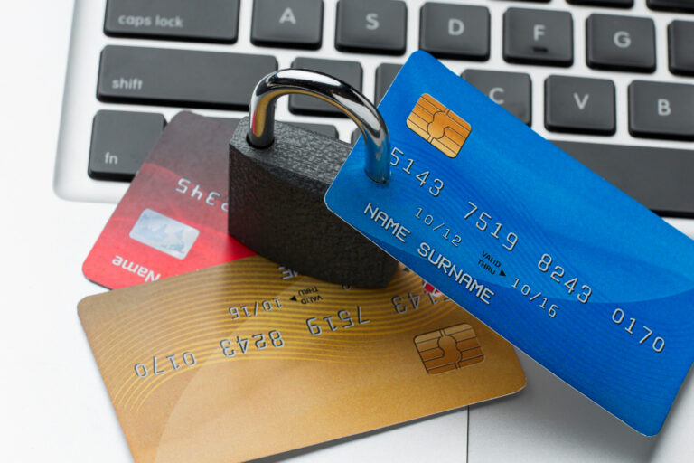 Banka Veya Kredi Kurumlarının Araç Olarak Kullanılması Suretiyle Dolandırıcılık Suçu