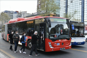 Toplu Taşıma ve Servis Şoförlerinin İş Davaları: Haklar, Uyuşmazlıklar ve Yargıtay Yaklaşımları