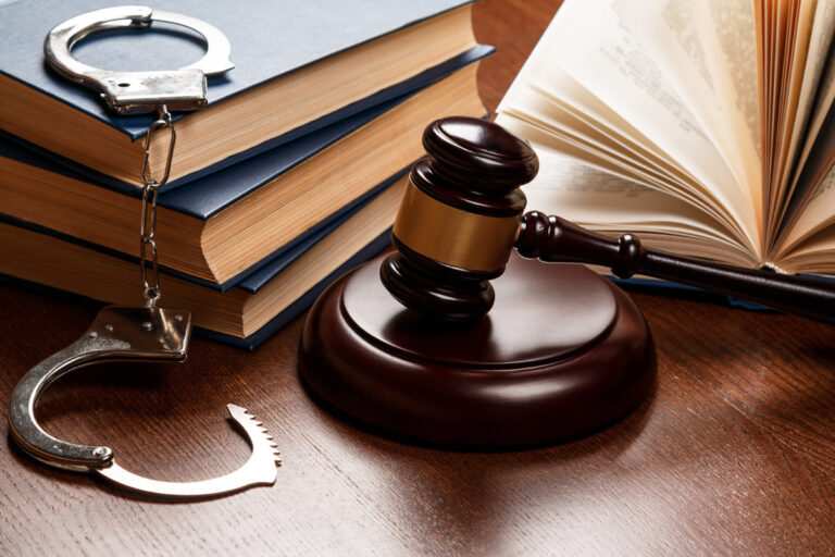 Görevi Yaptırmamak İçin Direnme (TCK m.265) – Suçun Unsurları ve Cezası